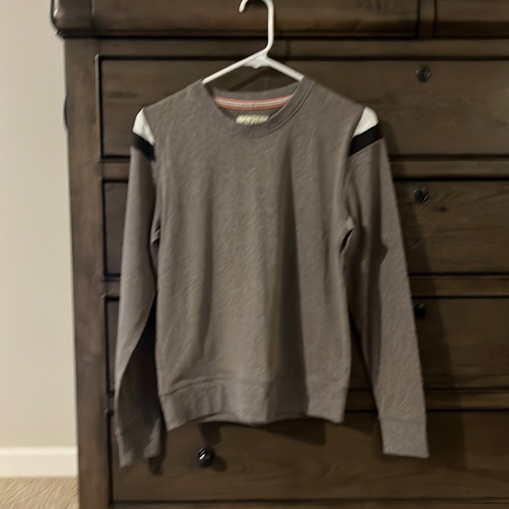 Long sleeve top